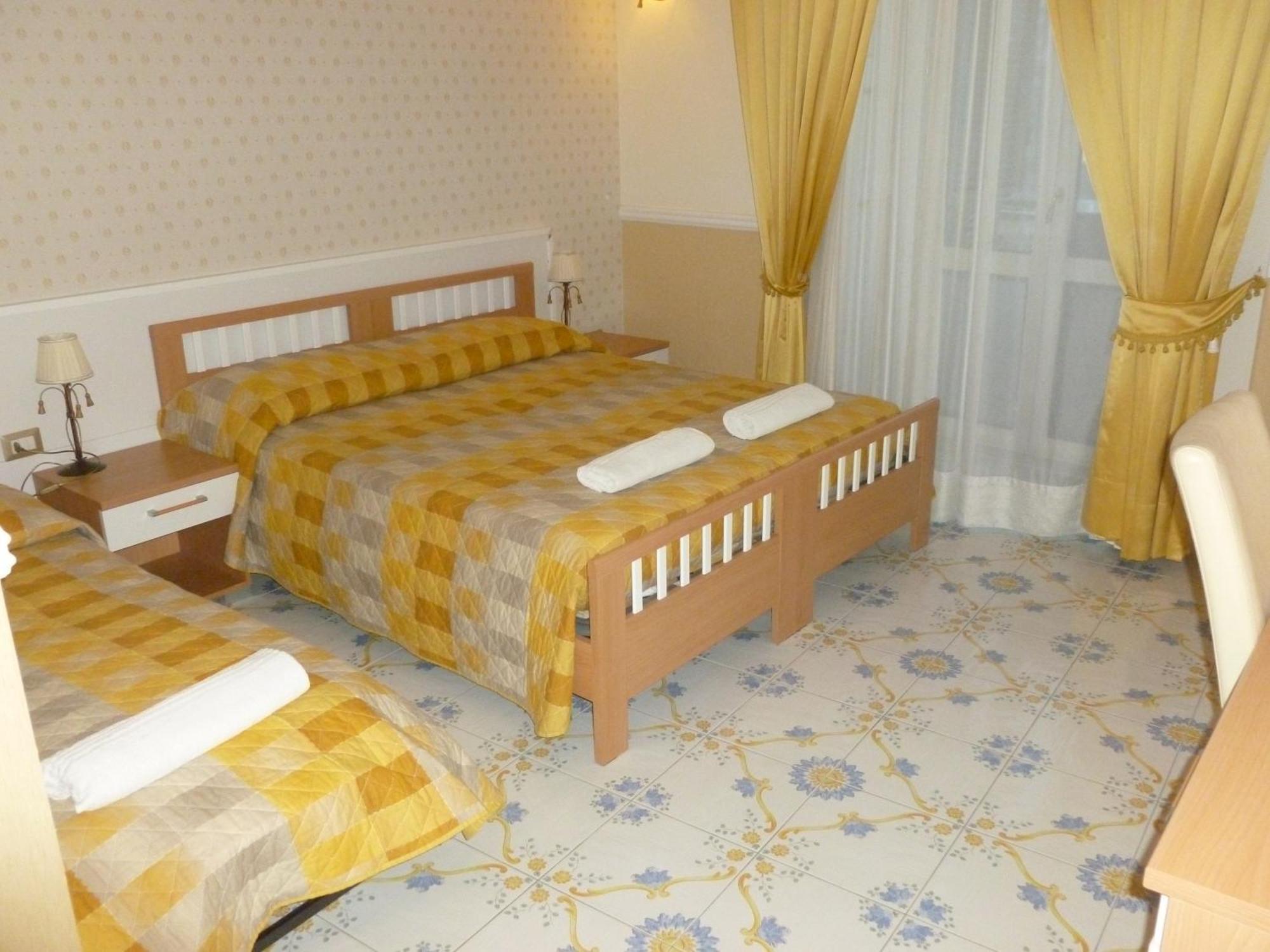 Olimpo Degli Dei Bed & Breakfast Napoli Cameră foto